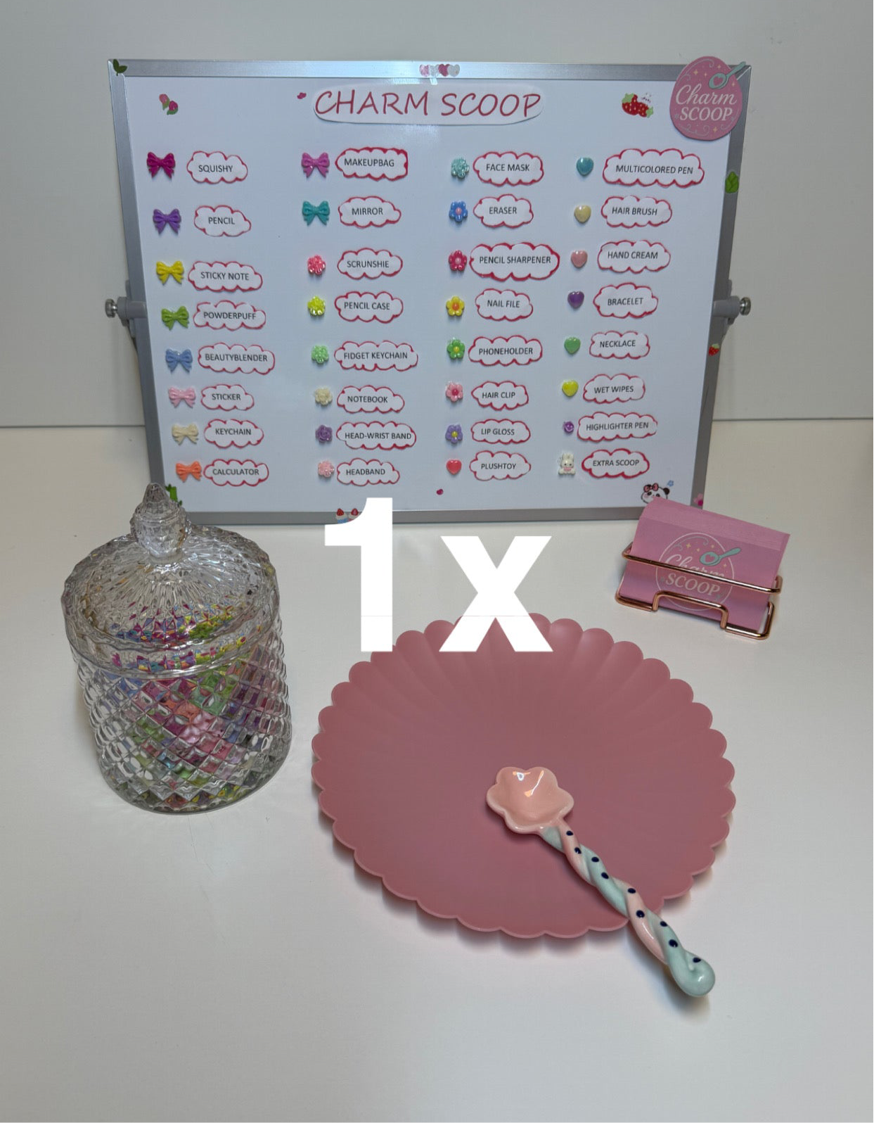 1 MYSTERY SCOOP + 1 GIFT