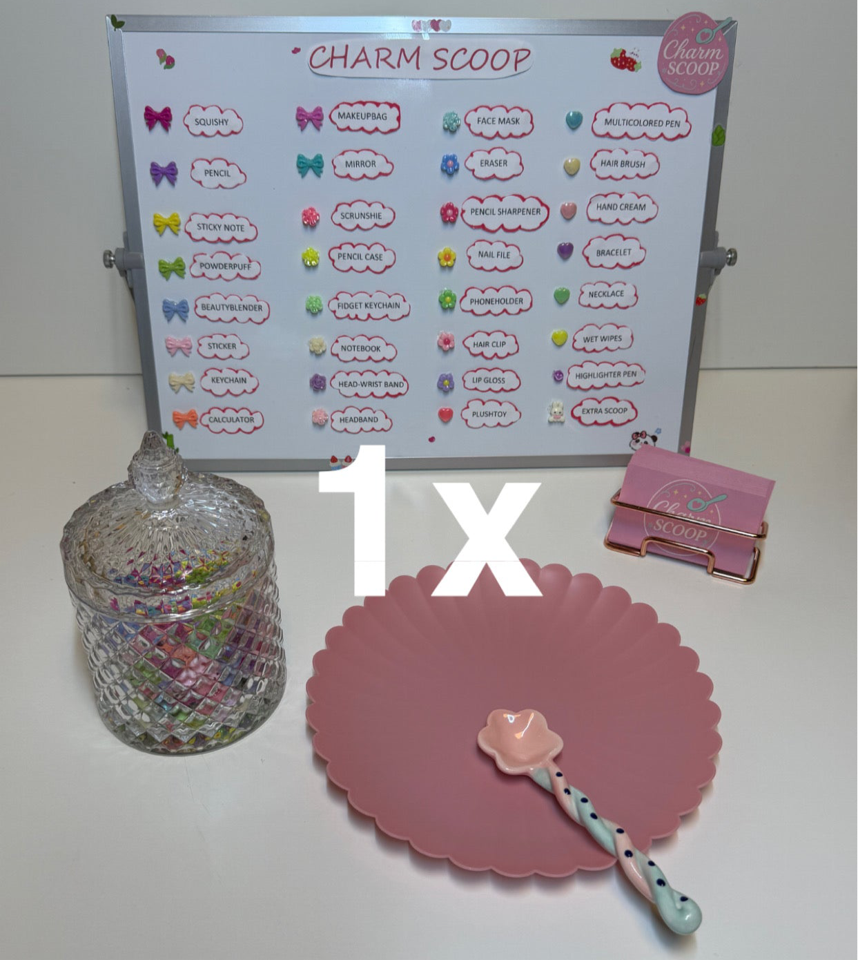 1 MYSTERY SCOOP + 1 GIFT